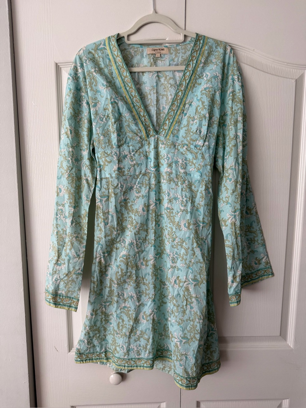 St Tropez Kiwi Long-Sleeve V-Neck 100% cotton dress